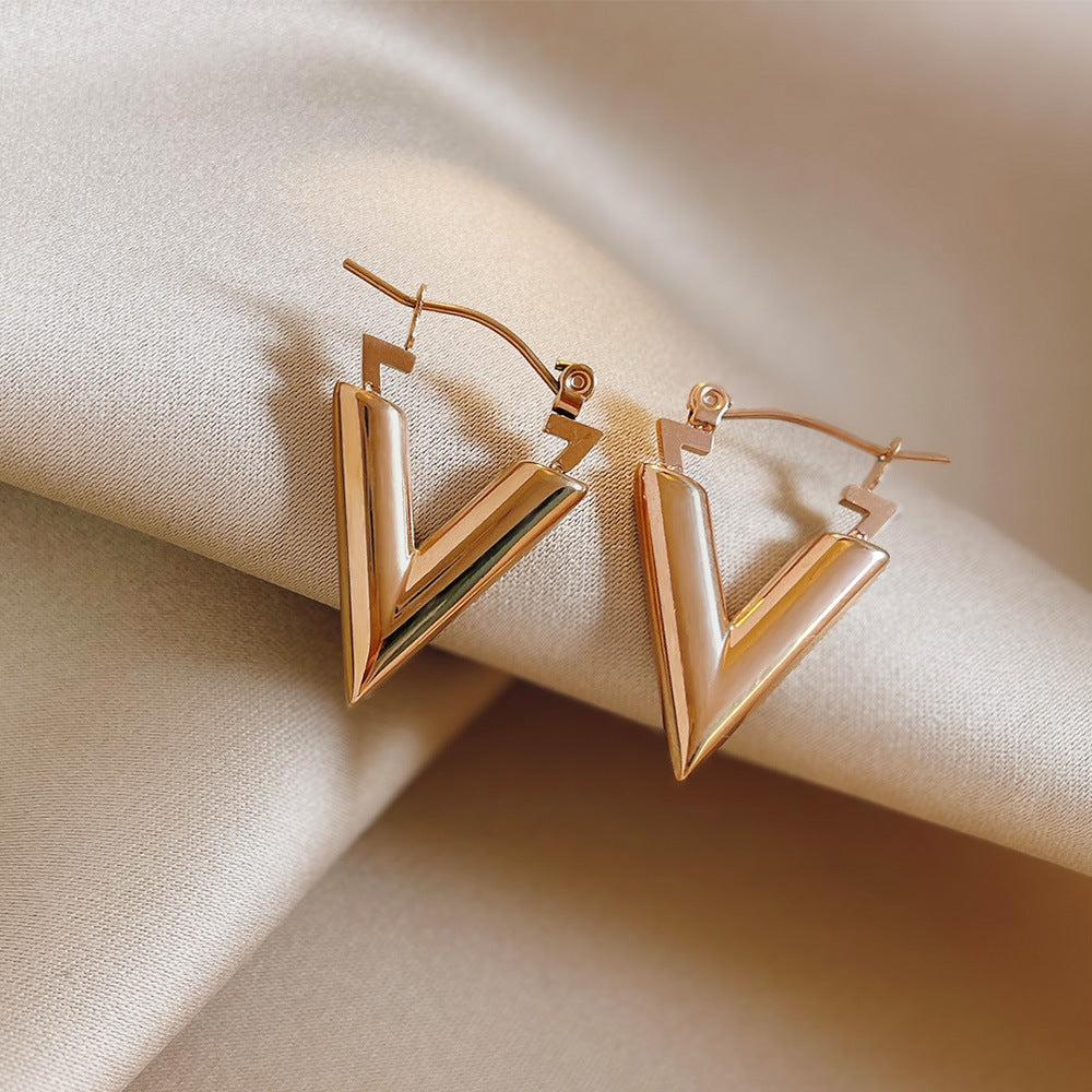 Personality Triangle Simple Graceful Metal Quality Fashion Trendy Niche Word Rings