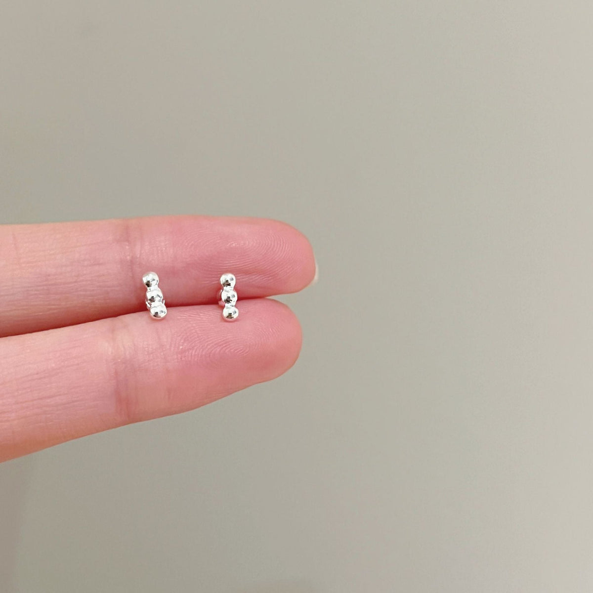 High-grade Bow Small Sier-plated Geometric Korean Earrings