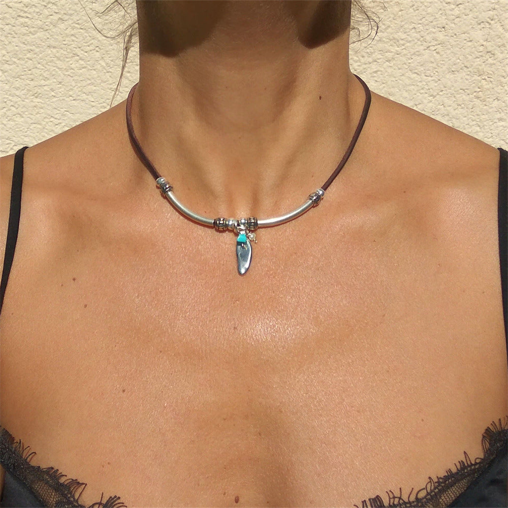 Light Luxury Minimalist Versatile Fashion Geometric Alloy Clavicle Chain Pendants