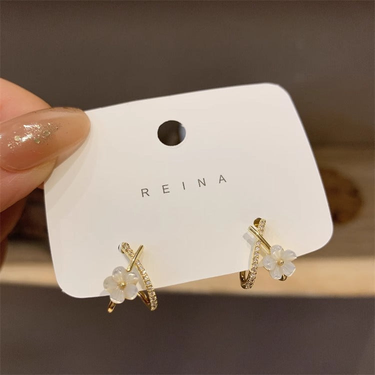 Women's Compact Mini Flower For Trendy Elegant Wild Niche Sweet Earrings