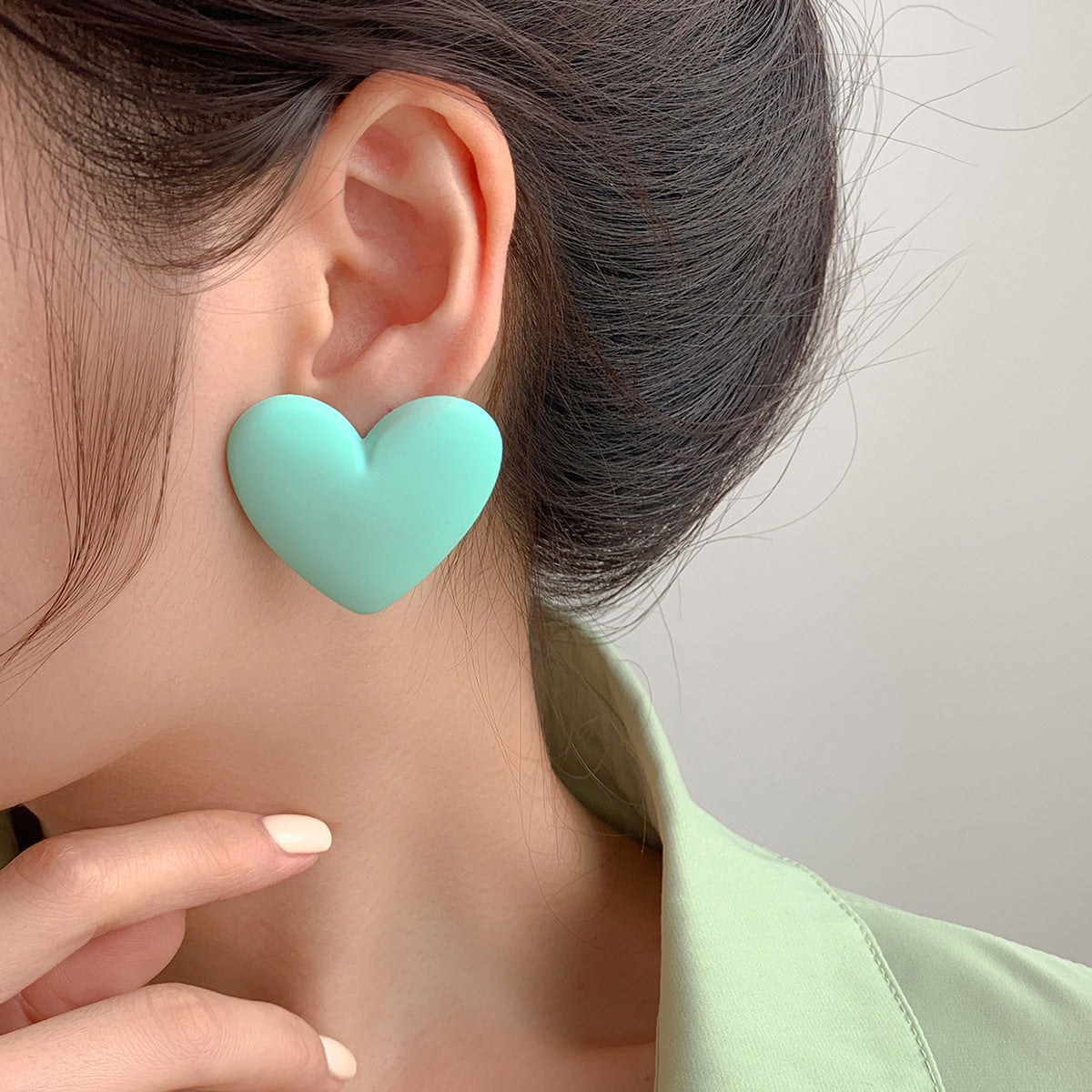 Fashionable Heart-shaped Sier Pin Colorful Peach Earrings