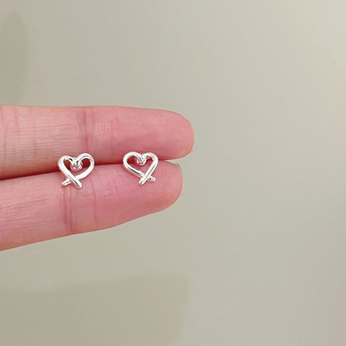 High-grade Bow Small Sier-plated Geometric Korean Earrings