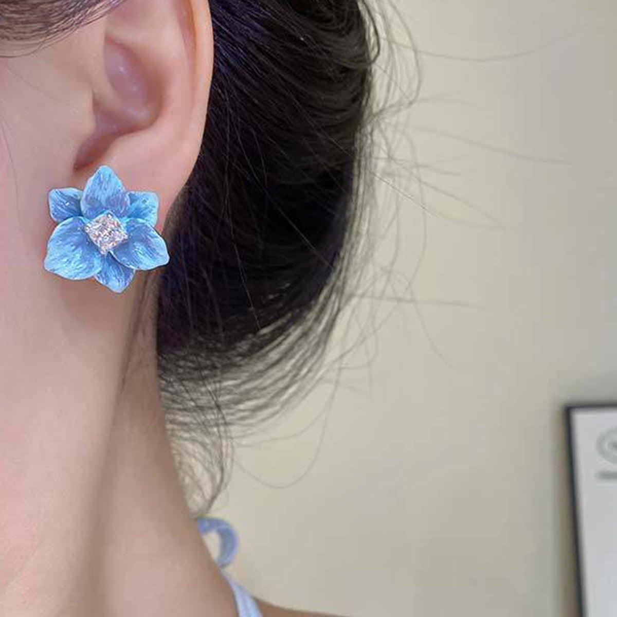 Oil Flower-de-luce Gentle Fresh French Elegant Summer Stud Earrings