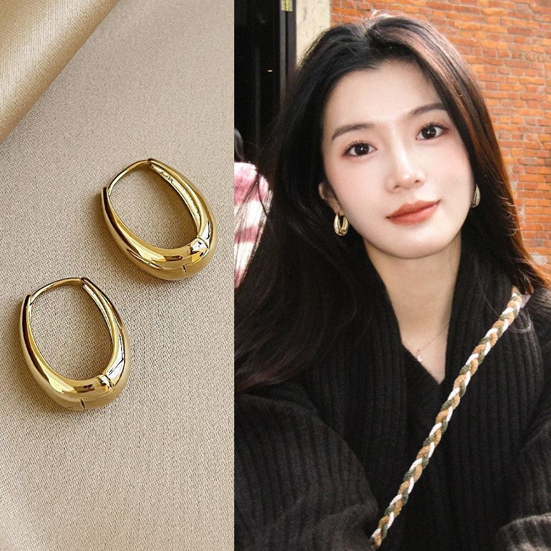Women's Vintage Metal Niche Design High Class Elegant Rings