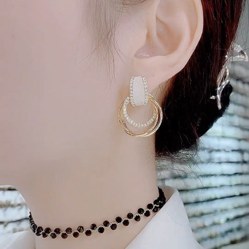 Elegant High-grade Buckle Exquisite Light Luxury Temperament Earrings