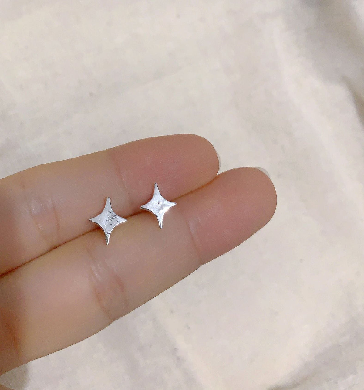 High-grade Bow Small Sier-plated Geometric Korean Earrings