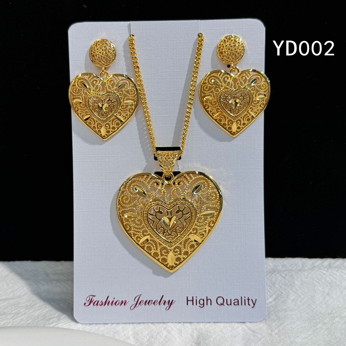 Retro Hollow Light Luxury Gold Love Plated Ethnic Jewelry Set