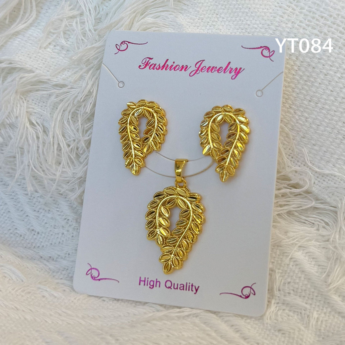 Niche Design Mild Luxury Retro Golden Versatile Jewelry Set