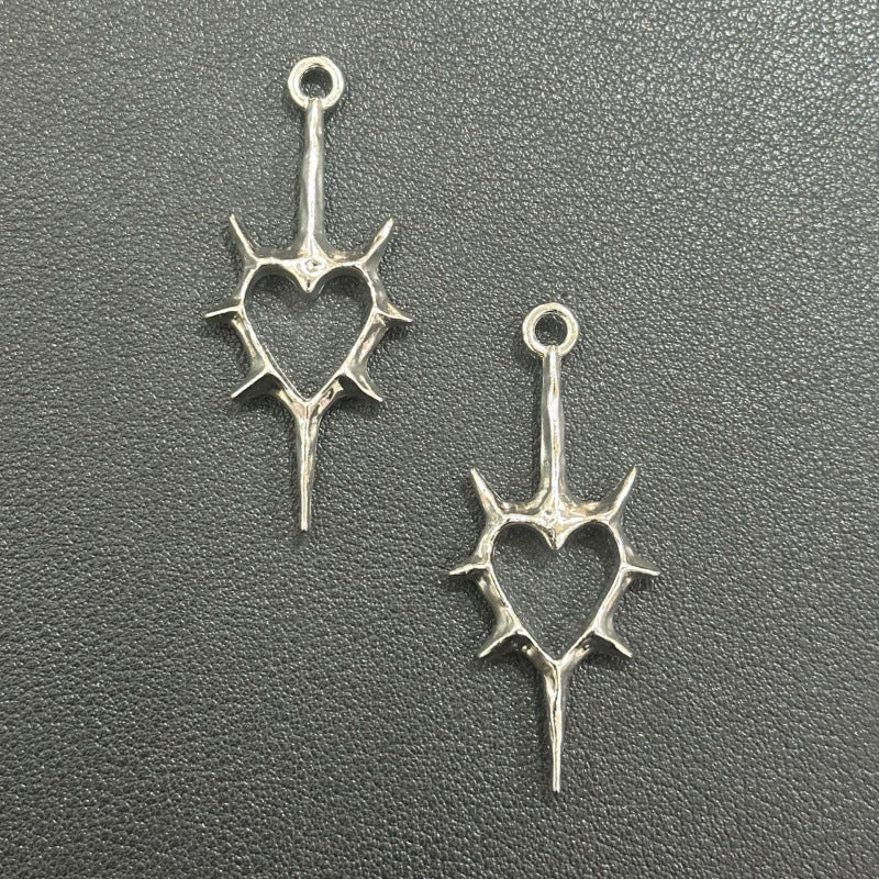 Women's & Men's Hollow Thorns Peach Heart High-grade Ear Pendant