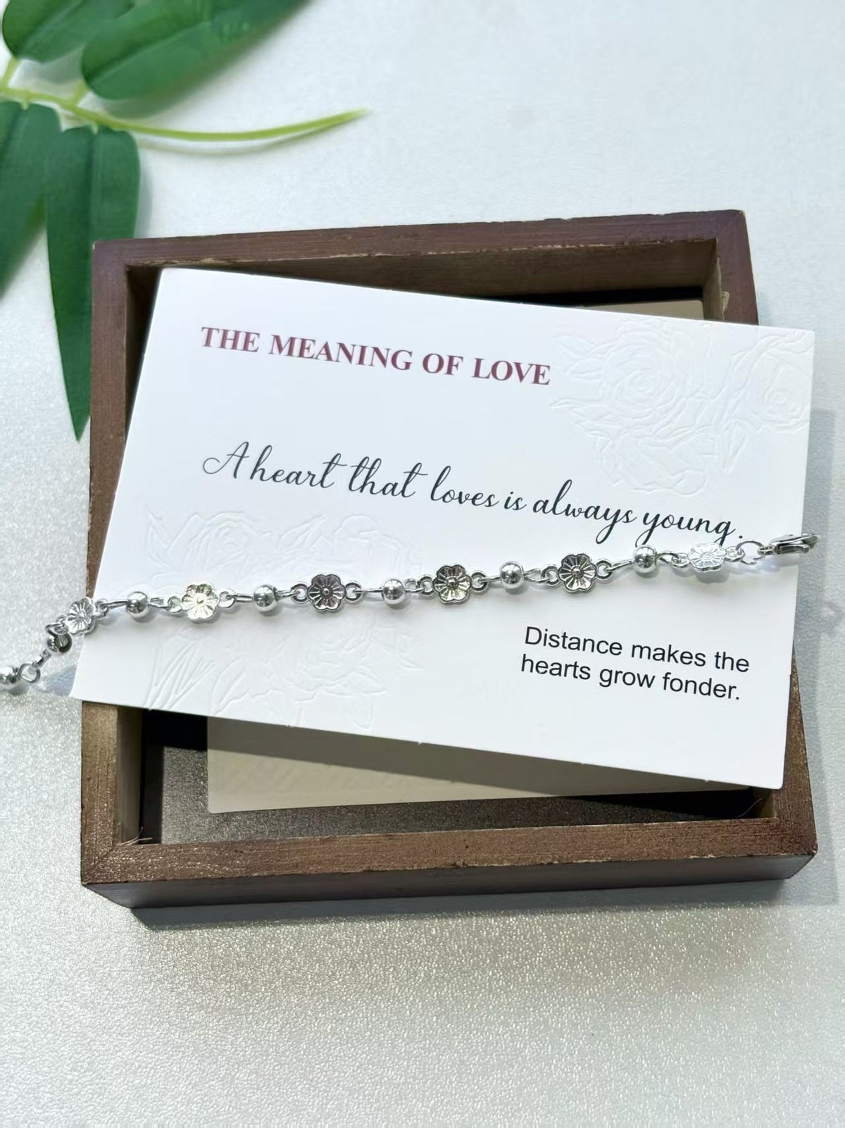 Peach Blossom Butterfly Light Luxury Sense Niche Exquisite Gentle Bracelet