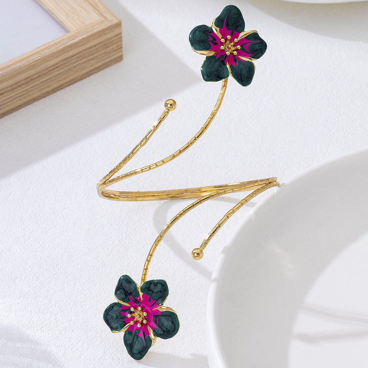 Women's Metal Flowers Openings Armband Adjustable Enamel Bracelet