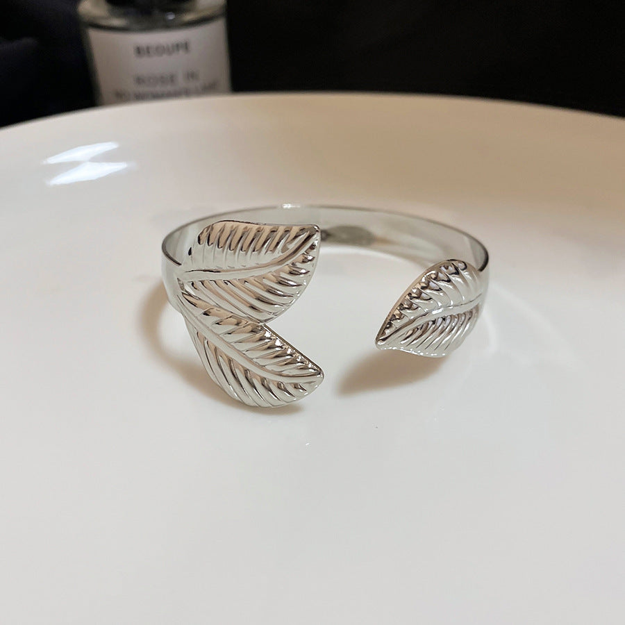Flowers Open-ended Design Personalized Light Luxury Bracelet