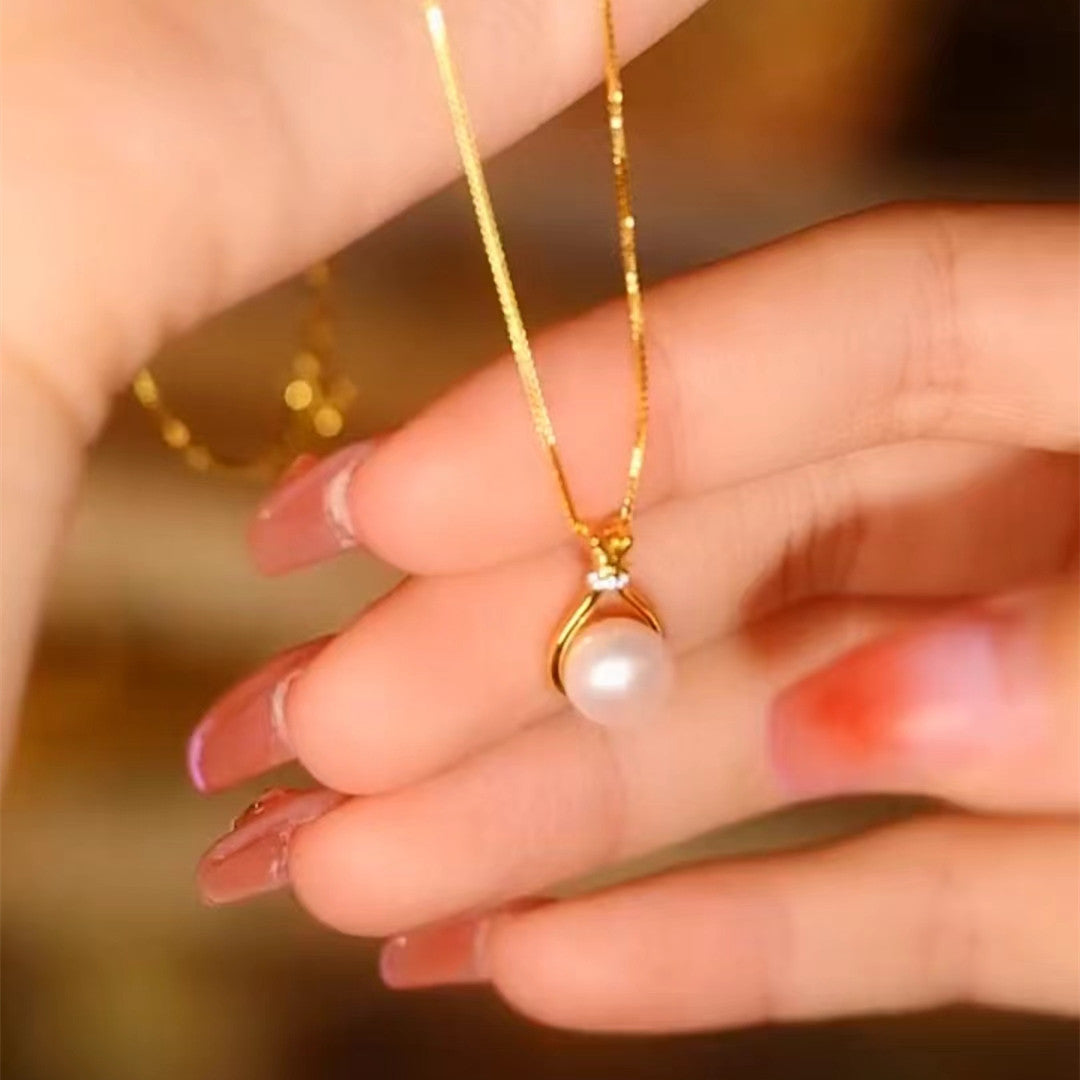 Women's Lucky Bag Pearl Light Luxury Fashion Design Gentle Fairy Clavicle Necklace