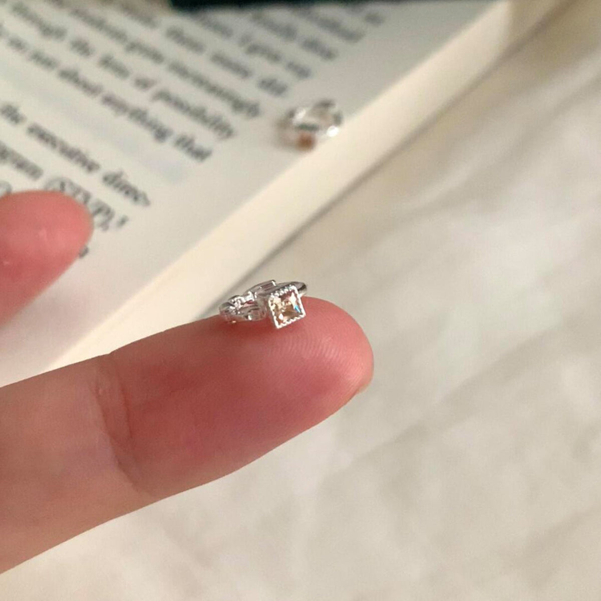Cube Sugar Zircon Female Style Design Light Luxury Earrings