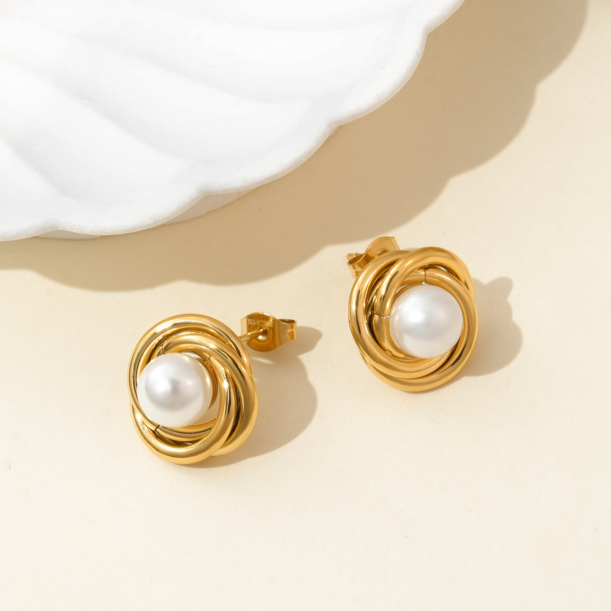 Women's Rose Flower Pearl Luxury Affordable Fashion High-grade Ring