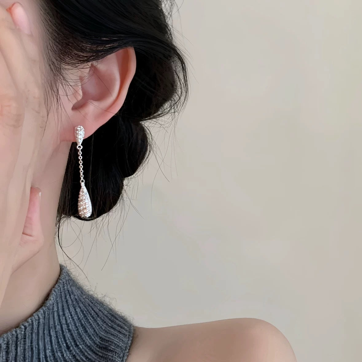 Streamer Full Diamond Water Drop Tassel Stud Earrings