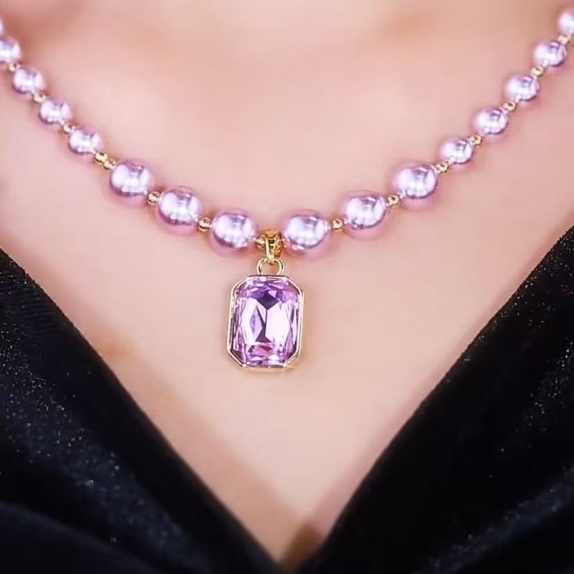 Light Luxury High Fashion Design Clavicle Necklace