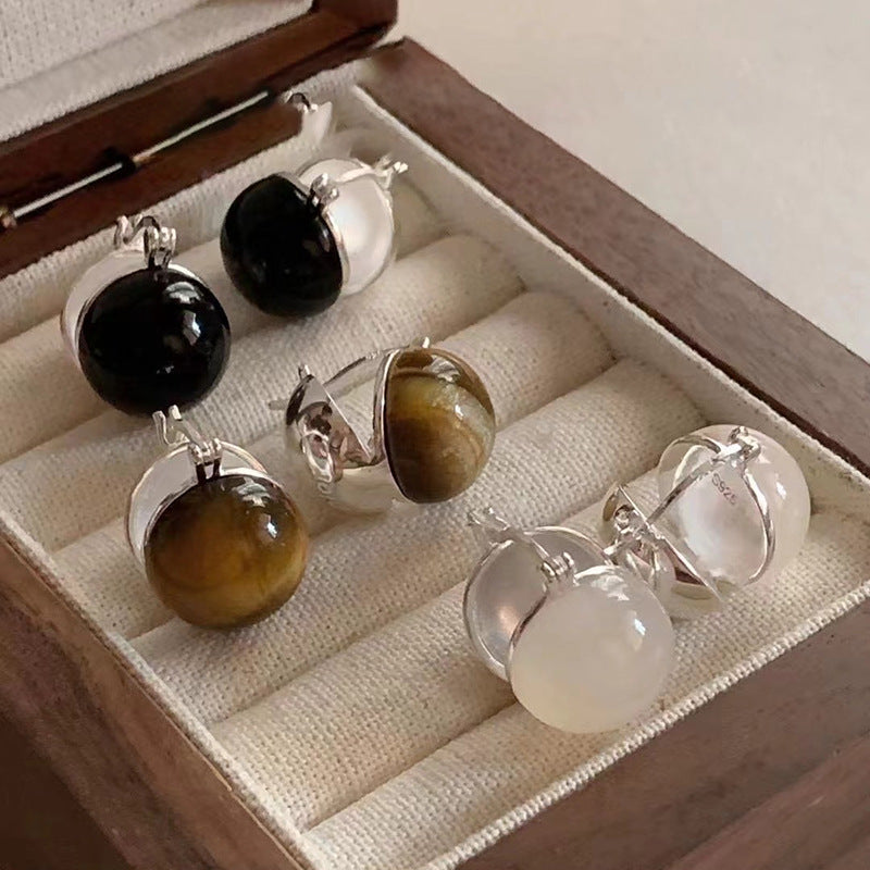 Design Fashion Brushed Inlaid Stone Black Agate White Crystal Personality Earrings