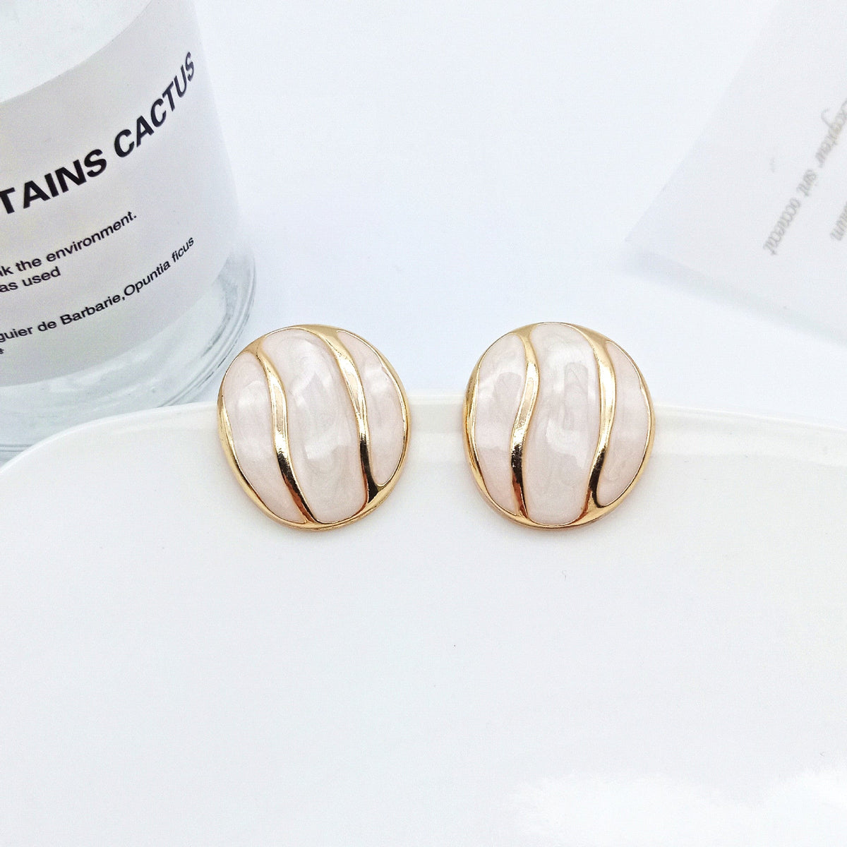 Trendy Elegant Light Luxury French Sense Of Earrings