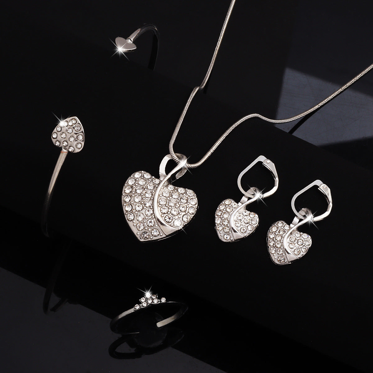 Fashion Heart-shaped Clavicle Peach Heart Wedding Necklaces