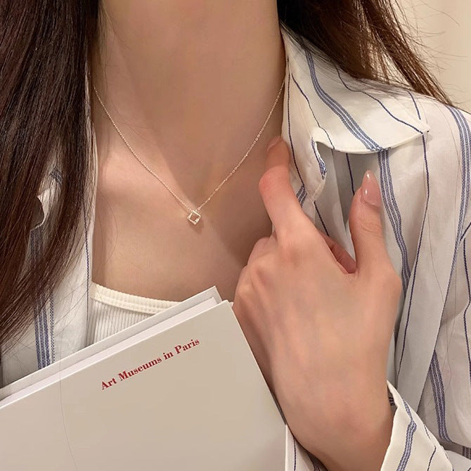 Women's Simple Style High Sense Design Affordable Luxury Necklace