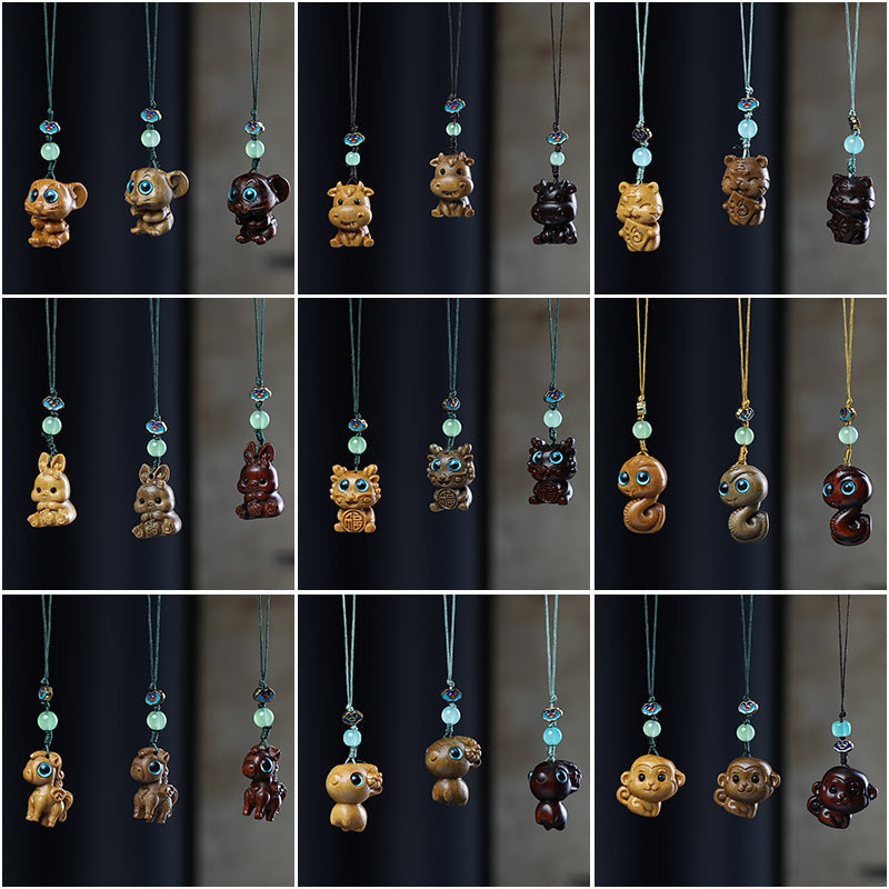 Green Sandalwood Carving Cute Animal Creative Bag Car Key Mobile Pendant
