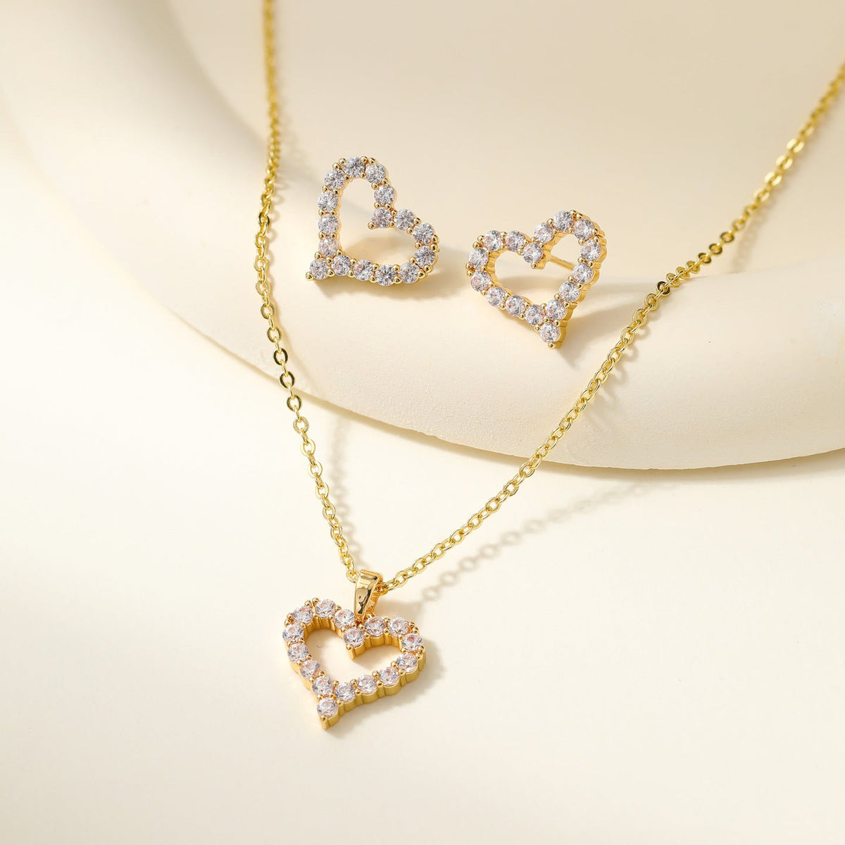 Women's Clover Diamond In The Debris Butterfly Necklaces