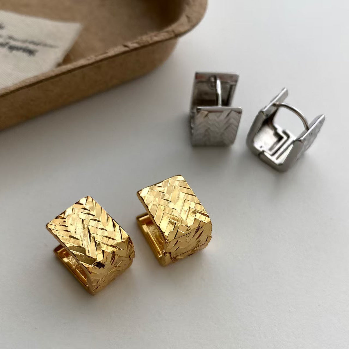 Retro Diamond Woven Geometric Square Ear Clip Earrings