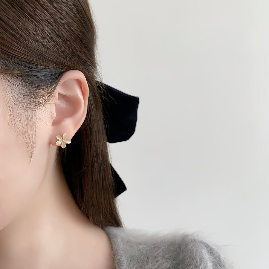 Opal Flower Stylish Simple Versatile High-grade Ear Clip