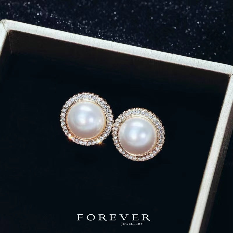 Style Oval Emerald Hepburn Graceful French Pearl Clavicle Jewelry Set