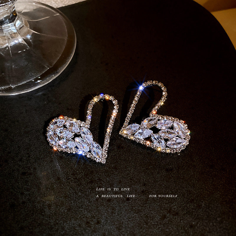 Love Heart Trendy High-grade Light Luxury Female Exaggerated Temperamental Stud Earrings