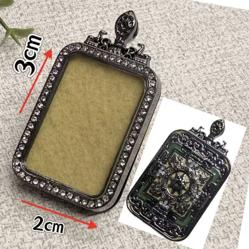 Crafts Jeweled Small Gold Bar Niche For Pendants