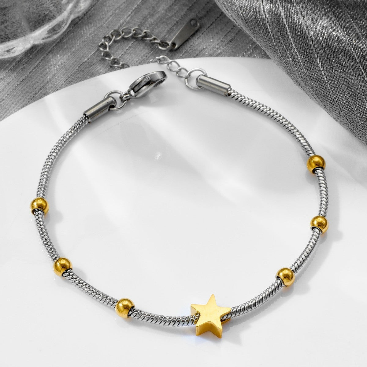 Women's Stainless Steel Gold Gold-plated Fashion Wristband Bracelets