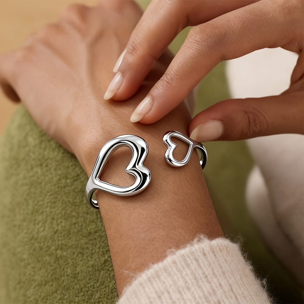 Women's Minimalist Heart Irregular Metal Glossy Surface Bracelet