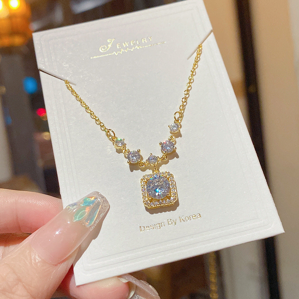 Women's High-grade Style Niche Design Commuter Sugar Exquisite Clavicle Necklaces
