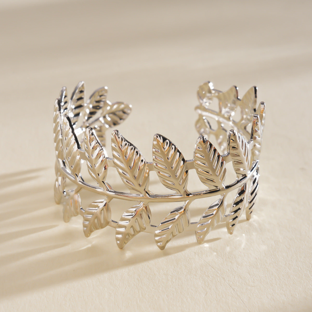 Flowers Open-ended Design Personalized Light Luxury Bracelet