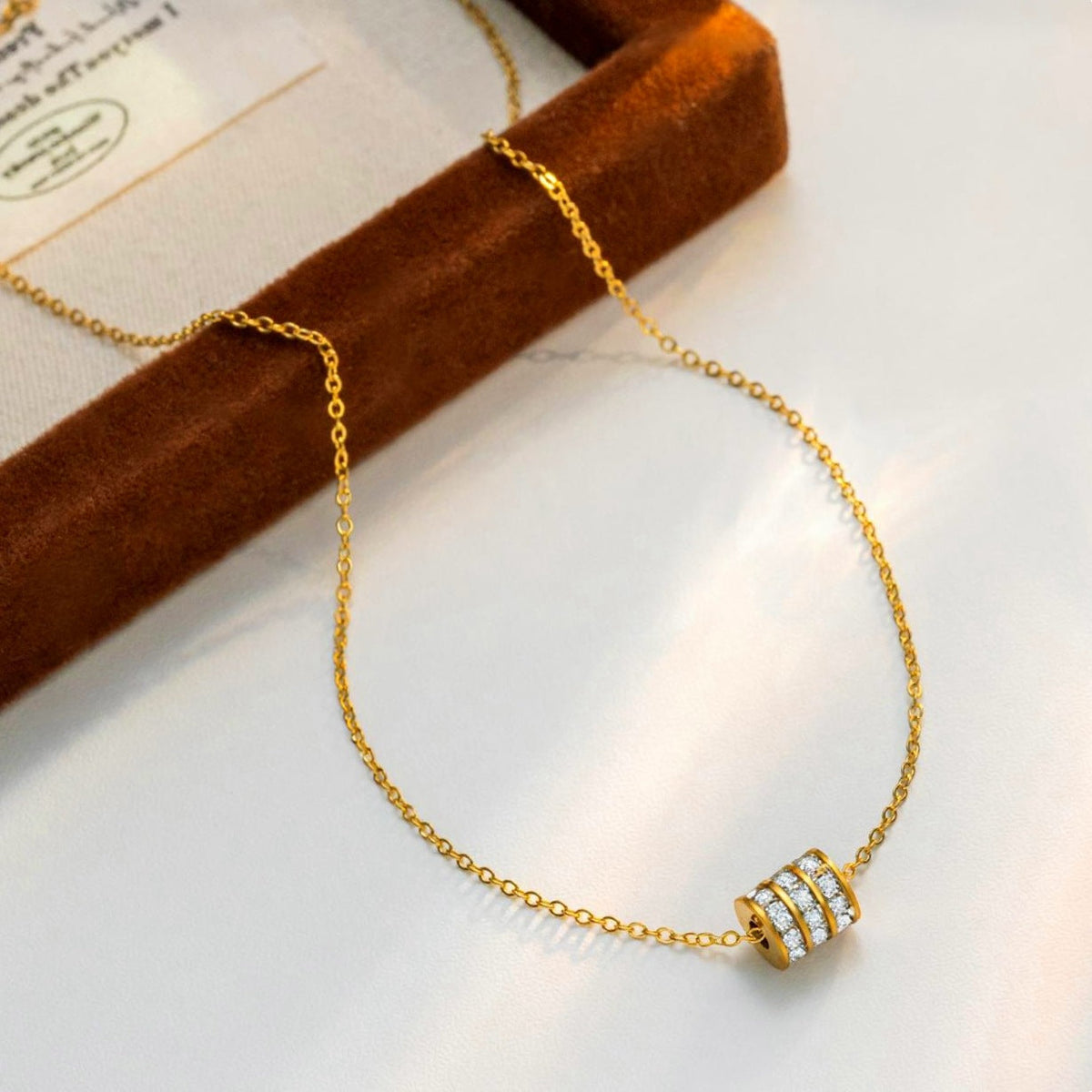 Small Waist Titanium Steel Female Special Interest Light Luxury High-grade Bracelets