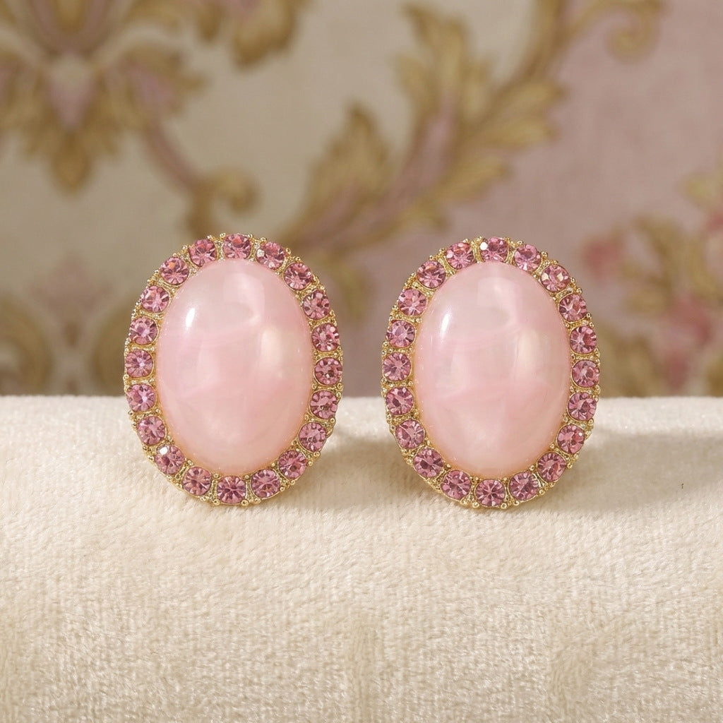 Light Luxury French Elegant Retro Commuter Gentle Niche Fashionable Stud Earrings