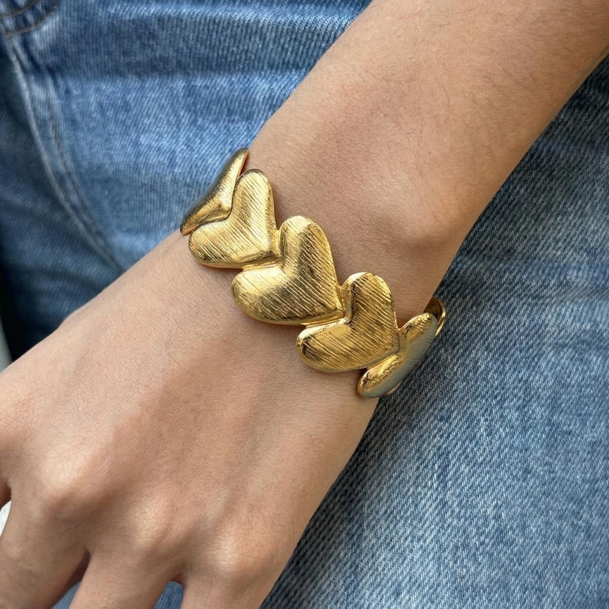 Stainless Steel Vacuum Gold-plated Heart-shaped Open-ended Bracelets