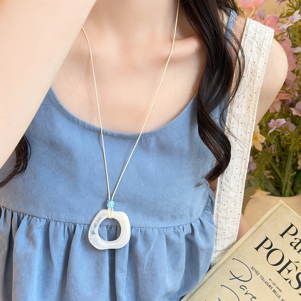 Women's Blooming Hollow Trapezoidal Long Design High-grade Sweater Pendant