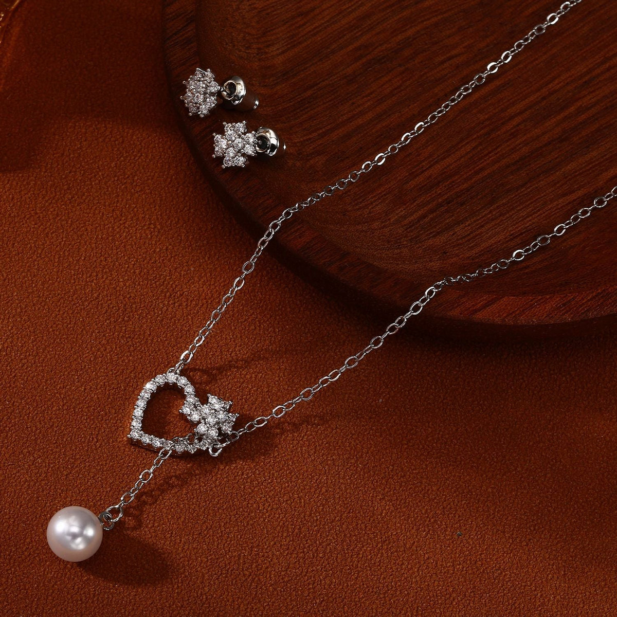 Gold Love Pearl Clover Ear Temperament Affordable Luxury Jewelry Set
