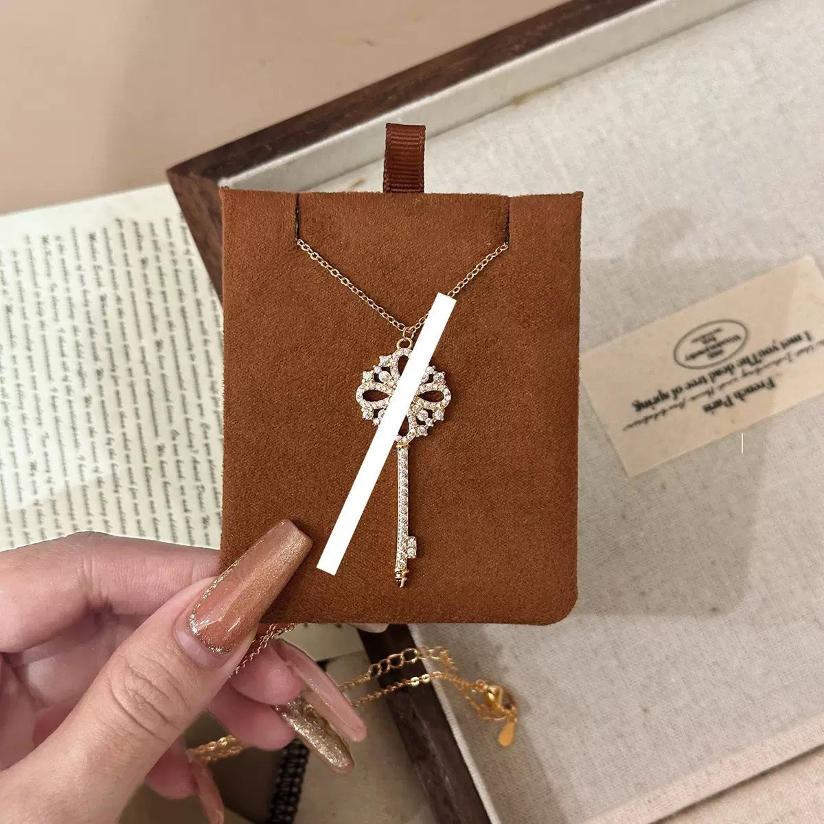 Women's Kick Home Sunflower Key Light Luxury Design Snowflake Necklaces