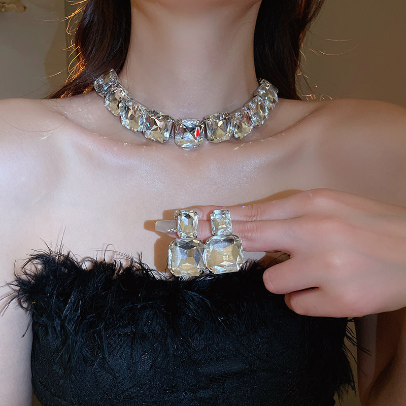 Women's Style Geometric Water Drop Fashion Short Light Jewelry Set