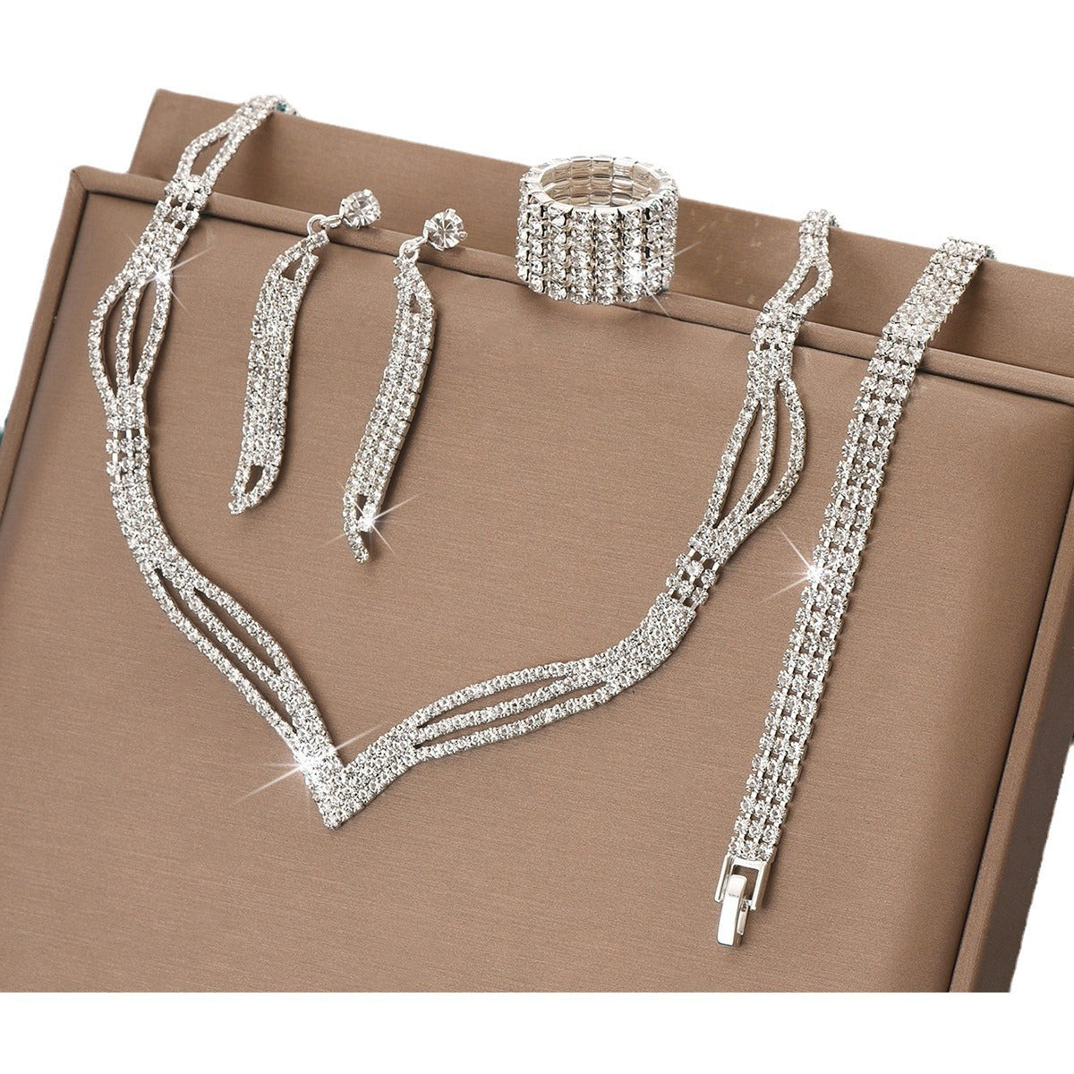 Bridal Three-piece Diamond Claw Chain Supply Jewelry Set