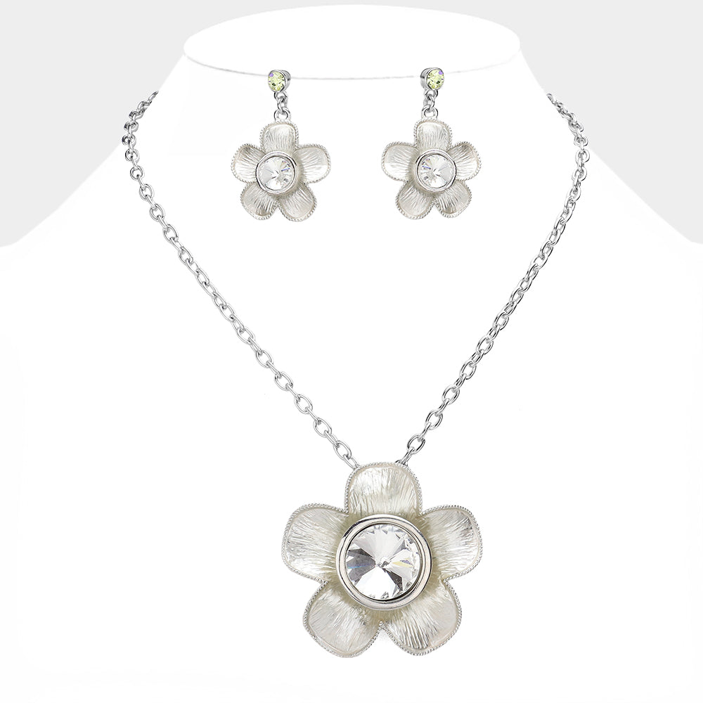 Glass Stone Pointed Colored Metal Flower Pendant Necklace