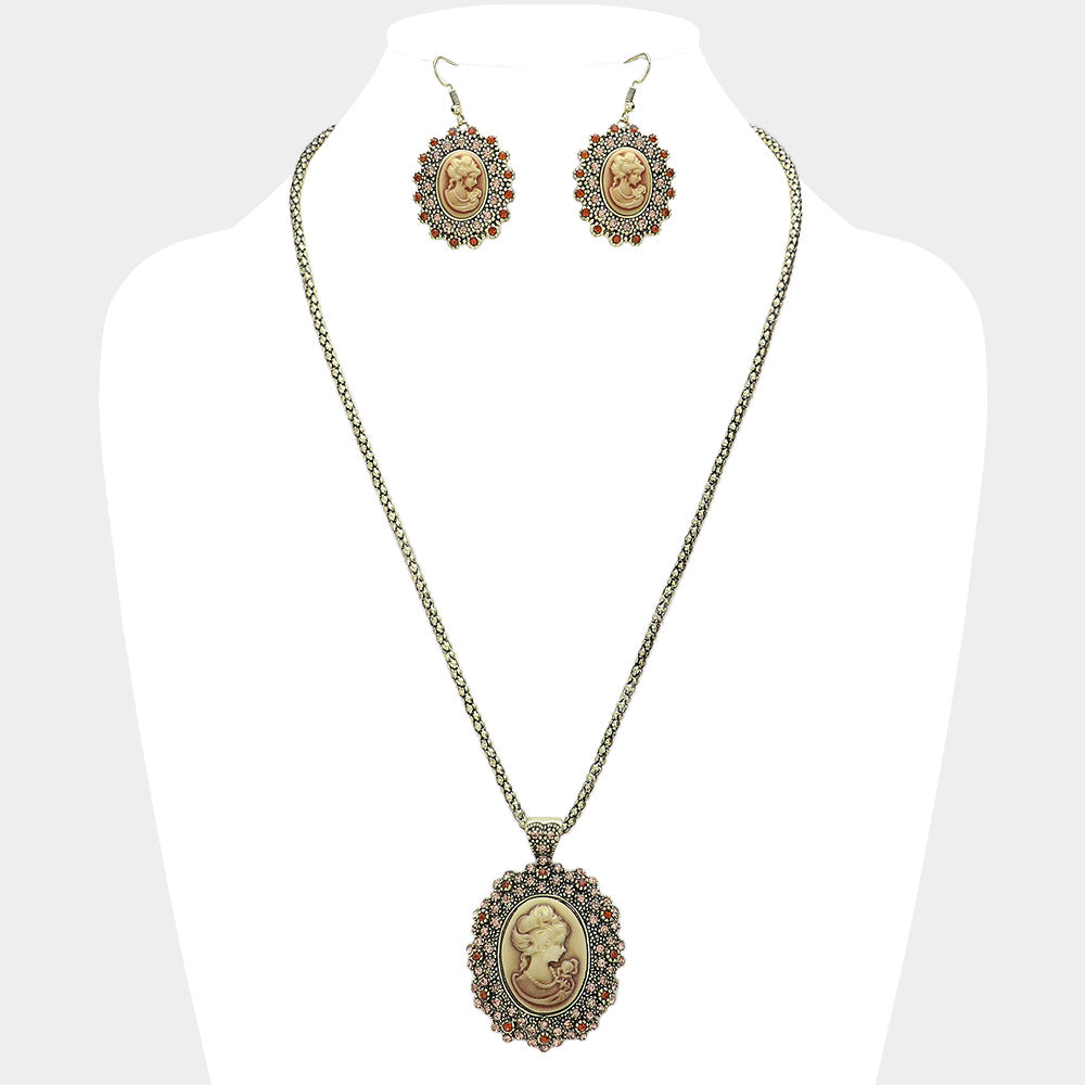 Rhinestone Paved Cameo Pointed Pendant Necklace