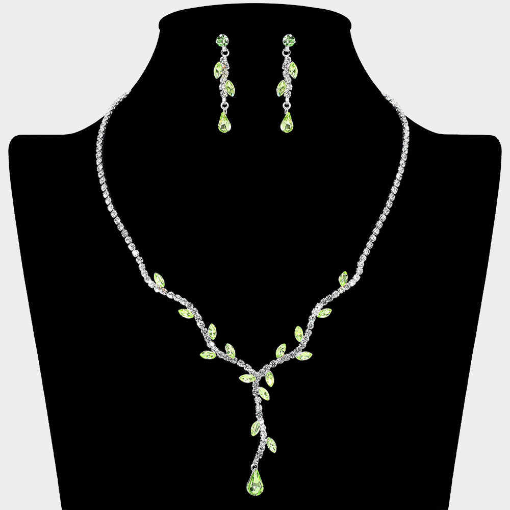 Sprout Detailed Rhinestone Necklace
