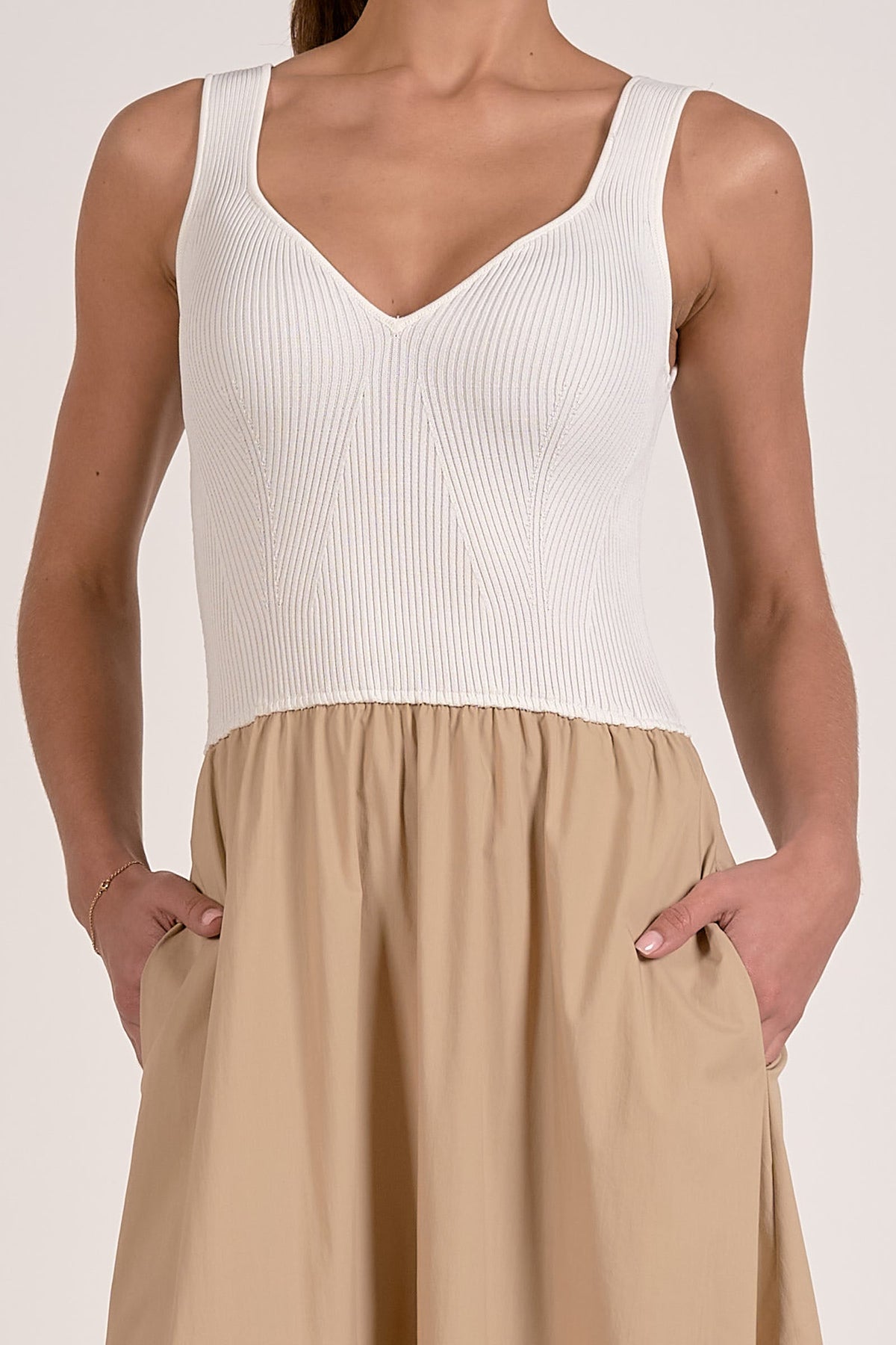 Rhodes Midi Dress Sand White Combo