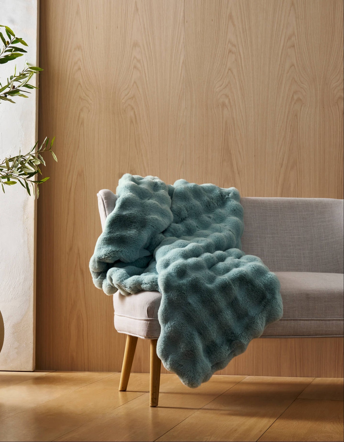 Bubble Cuddle Blanket by Cozy Earth at Shirley Shoppe