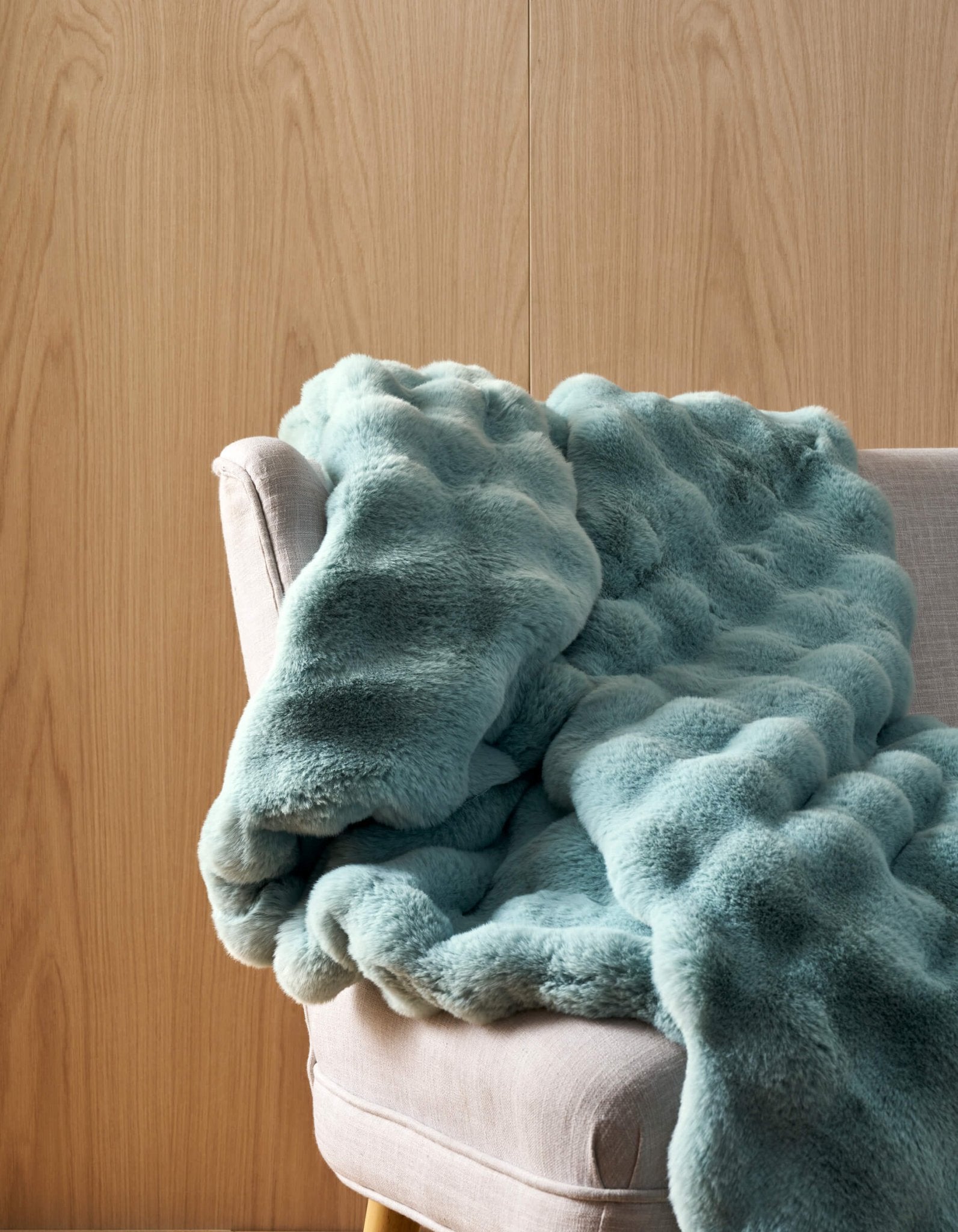 Bubble Cuddle Blanket by Cozy Earth at Shirley Shoppe